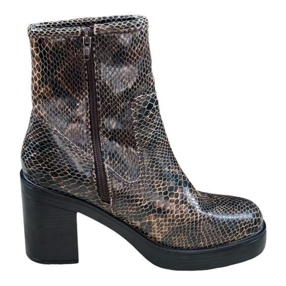 Urban Outfitters Gwen Reptile Platform Boot Womens Size 7 - Picture 2 of 7